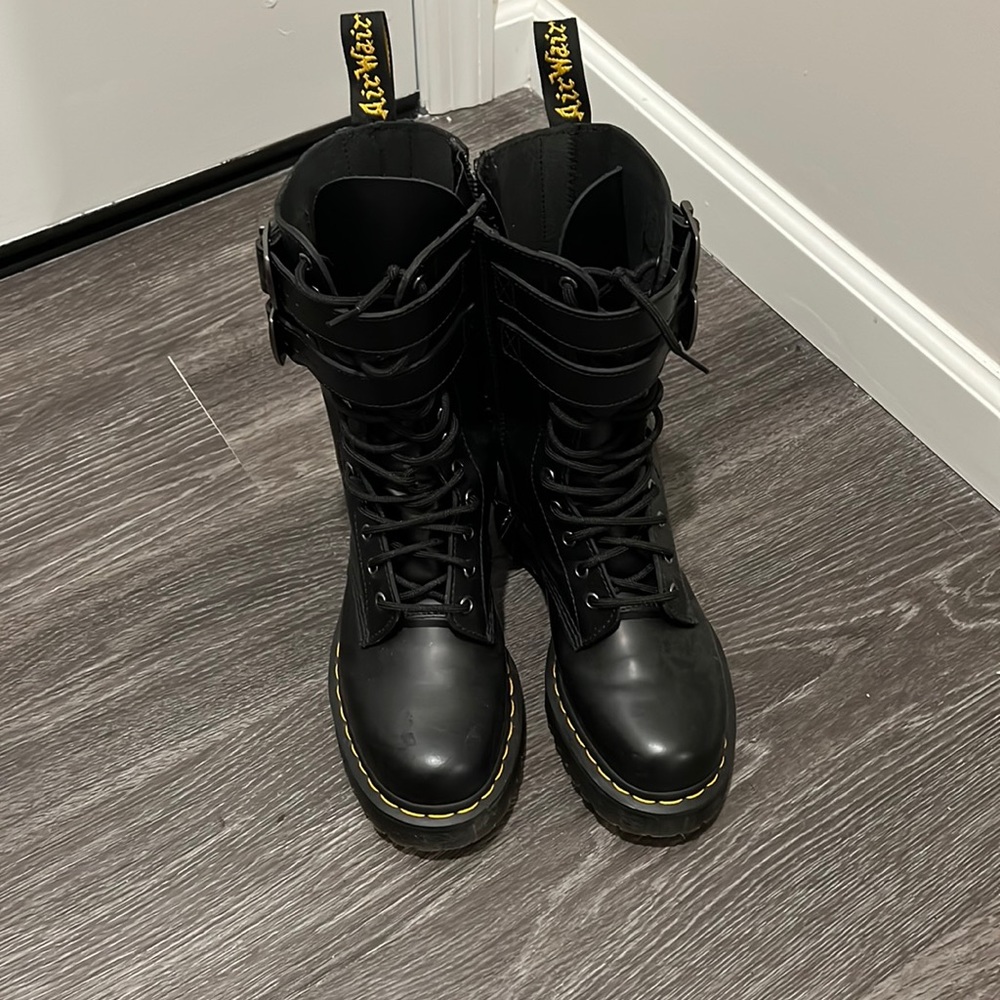 Dr martens 14 holes boots